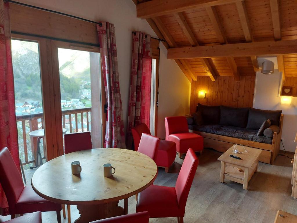 Appartement 3 pièces, 6 pers., balcon exposé Sud, parking - FR-1-263-257 - 1