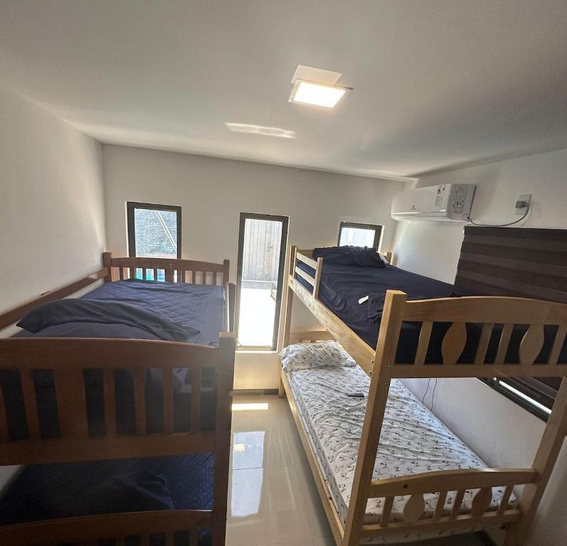 Casa Familiar en Salinas Diversión, Piscina y Confort para Todos - 4