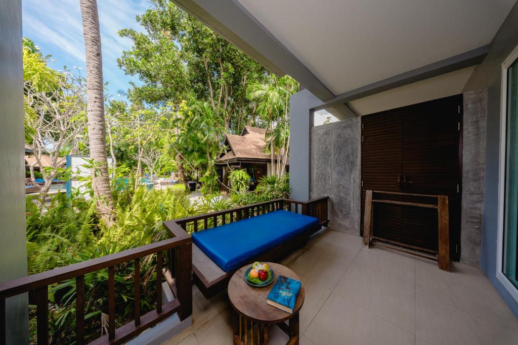 Balcony/terrace, Sand Sea Resort in Krabi