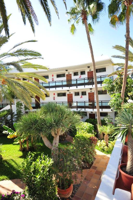 Apartment Hotel TABOGA — Hotel building in Playa del Ingles, Canary Islands
