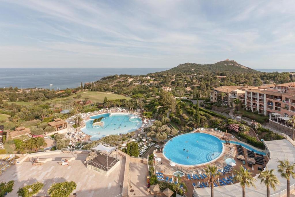 Rez de jardin CAP ESTEREL rénové et climatisé - 1