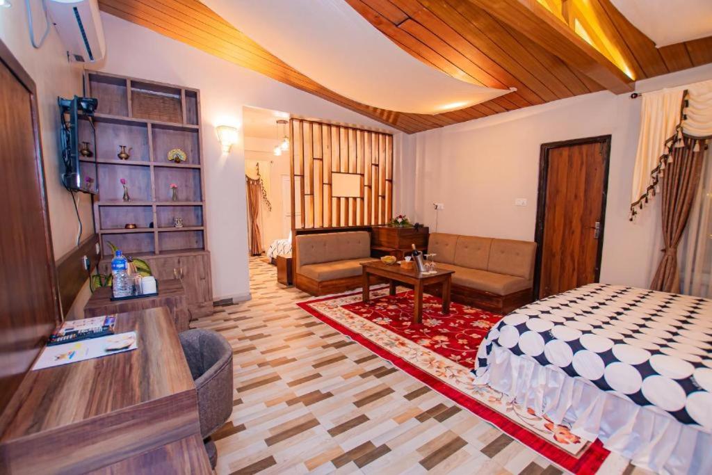 RJ Hotel Pokhara — hotel in Phewa Lake