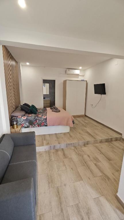 OLA-INN Apartment - 2