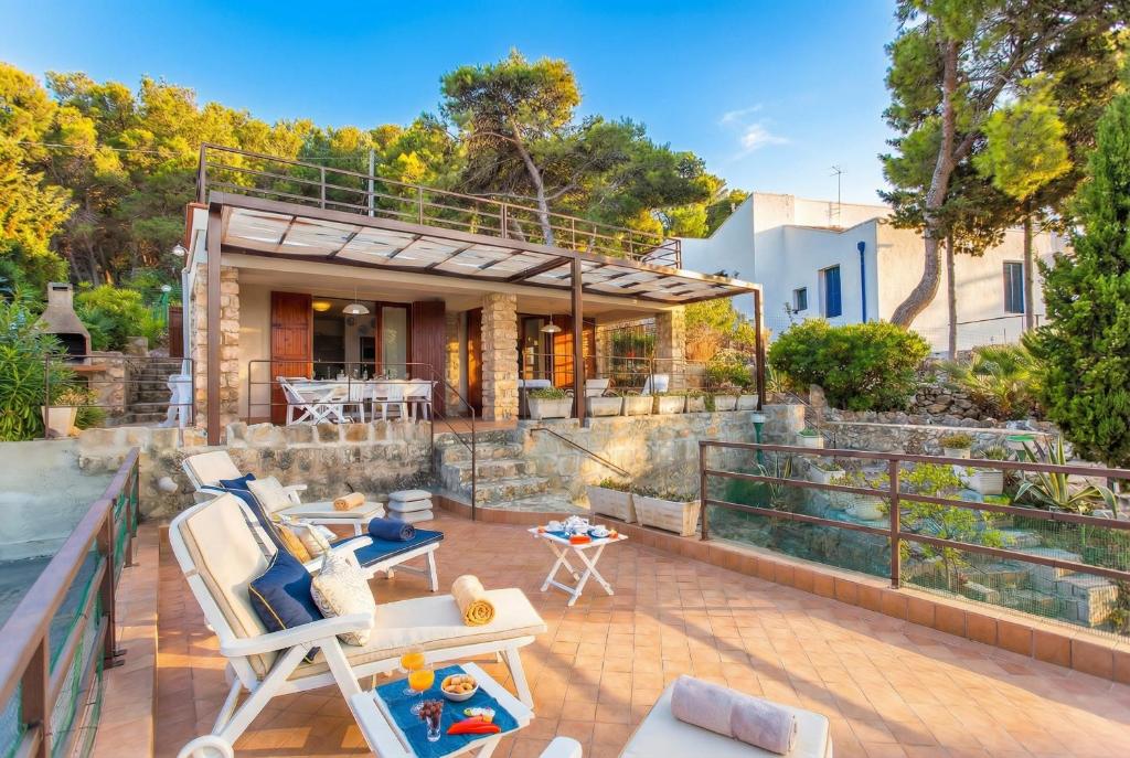 ClickSardegna Villa Flavia with seafront terrace in the Porto Conte Nature Park - 3