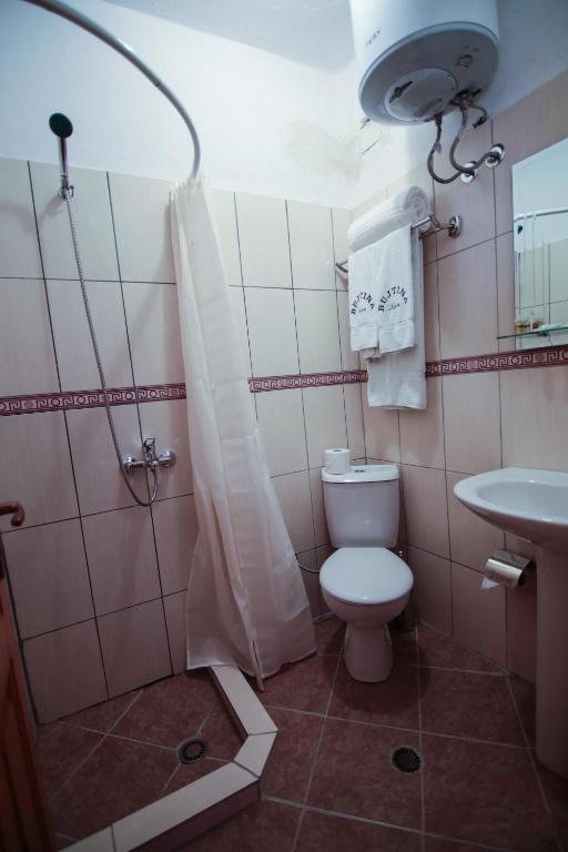 Bujtina Leon's Apartments photo