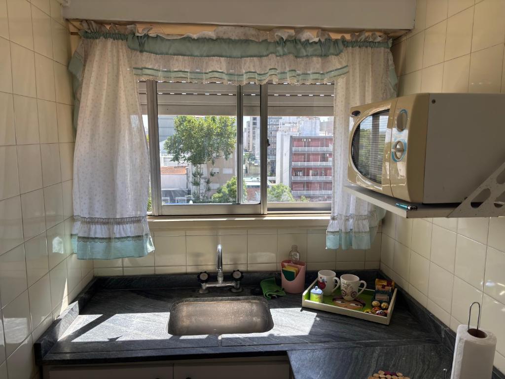 Departamento en zona La Perla - 3