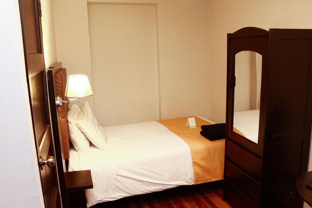 R y R Pardo Hotel - 2