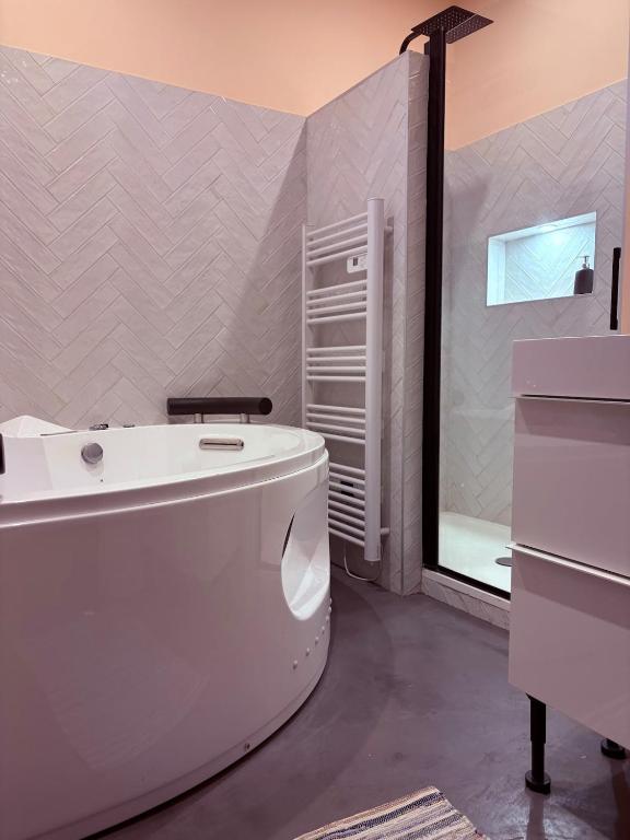 Gisele - Balneo-Two Bedrooms-Parking-Center - 5