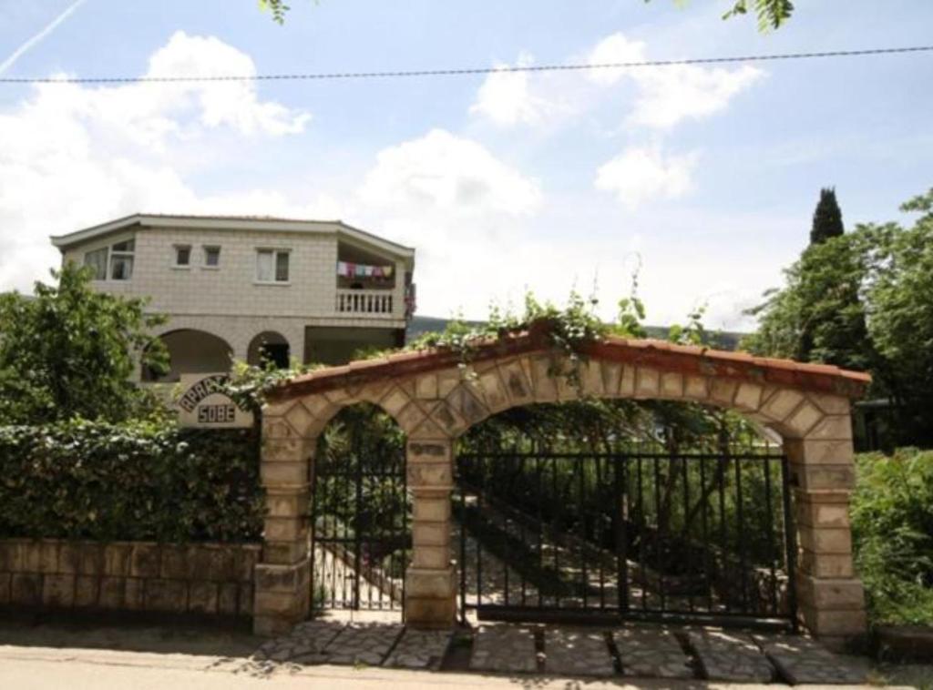 Apartments Roza - 1