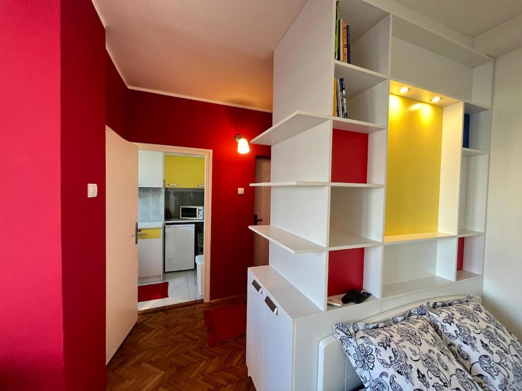 Bright modern downtown studio - 5