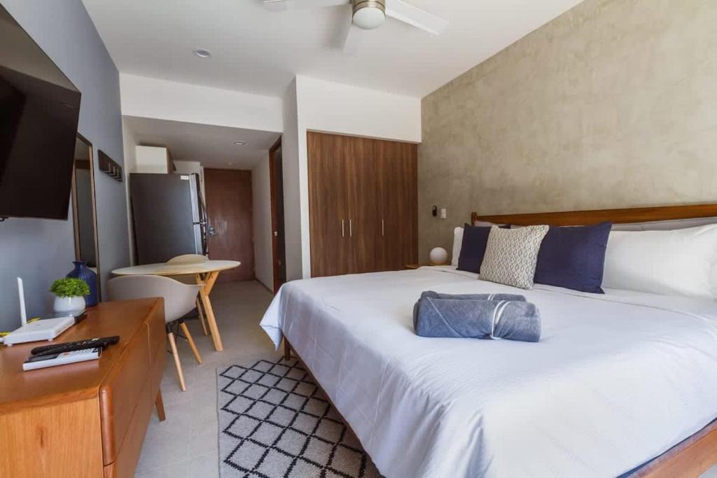 Beautiful brand new studio in the heart of Playa - 1