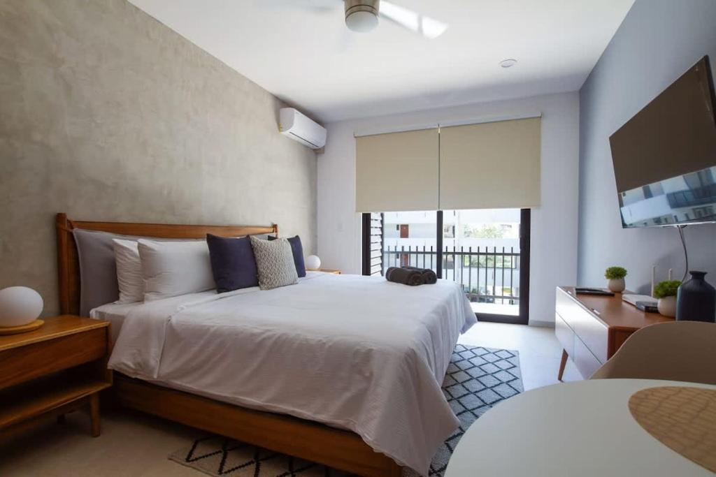 Beautiful brand new studio in the heart of Playa - 2
