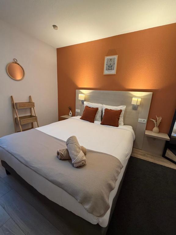 Studio Appart'hôtel gare TGV avec place privée - 1