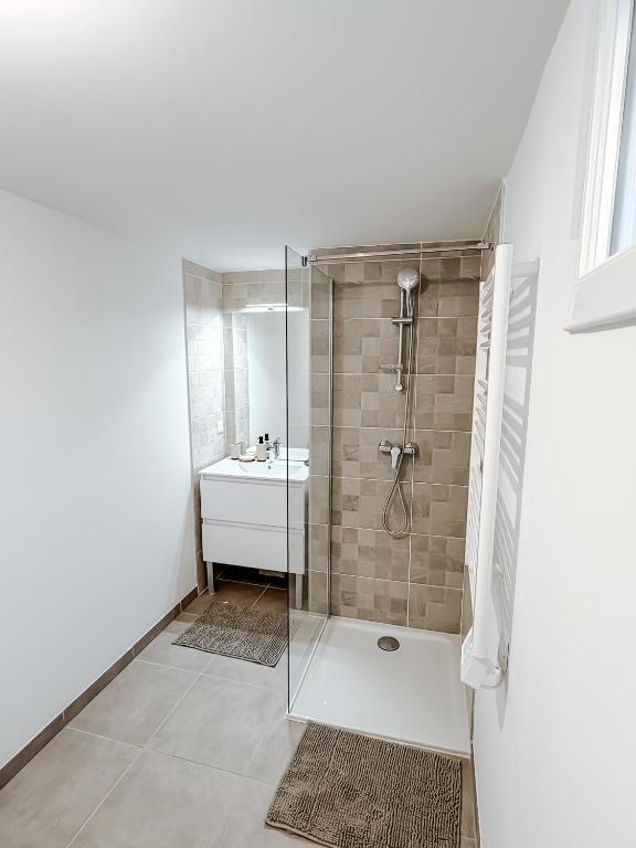 Aya - Renovated air-conditioned duplex with garden - 4