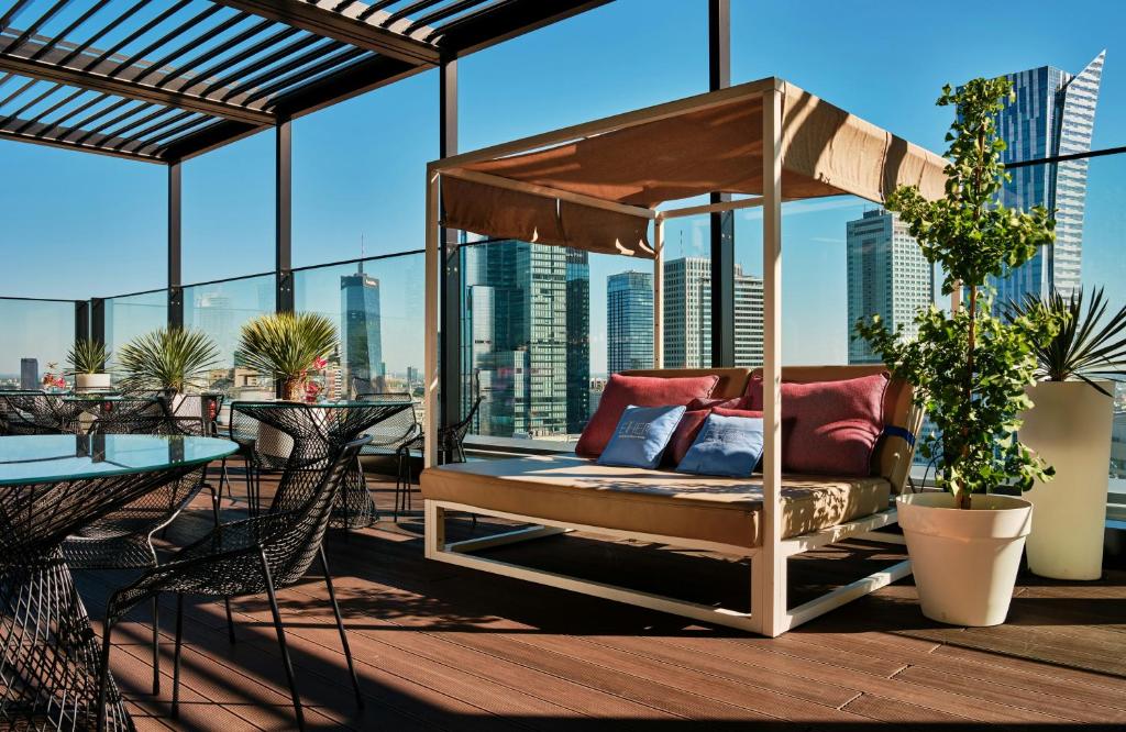 NYX 호텔 루프탑 바