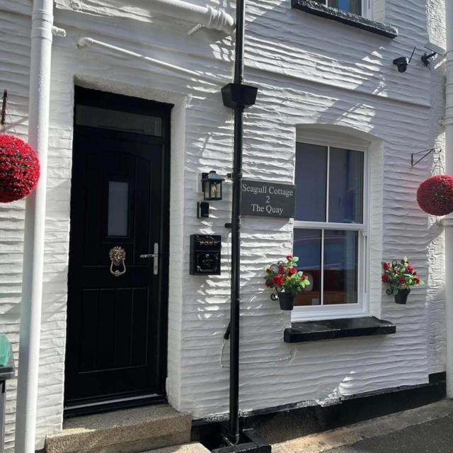 Seagull Cottage in central Looe, Cornwall - pet-friendly stay
