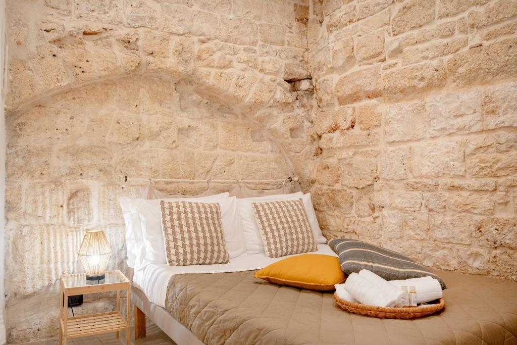 Old tuff apartments - 4