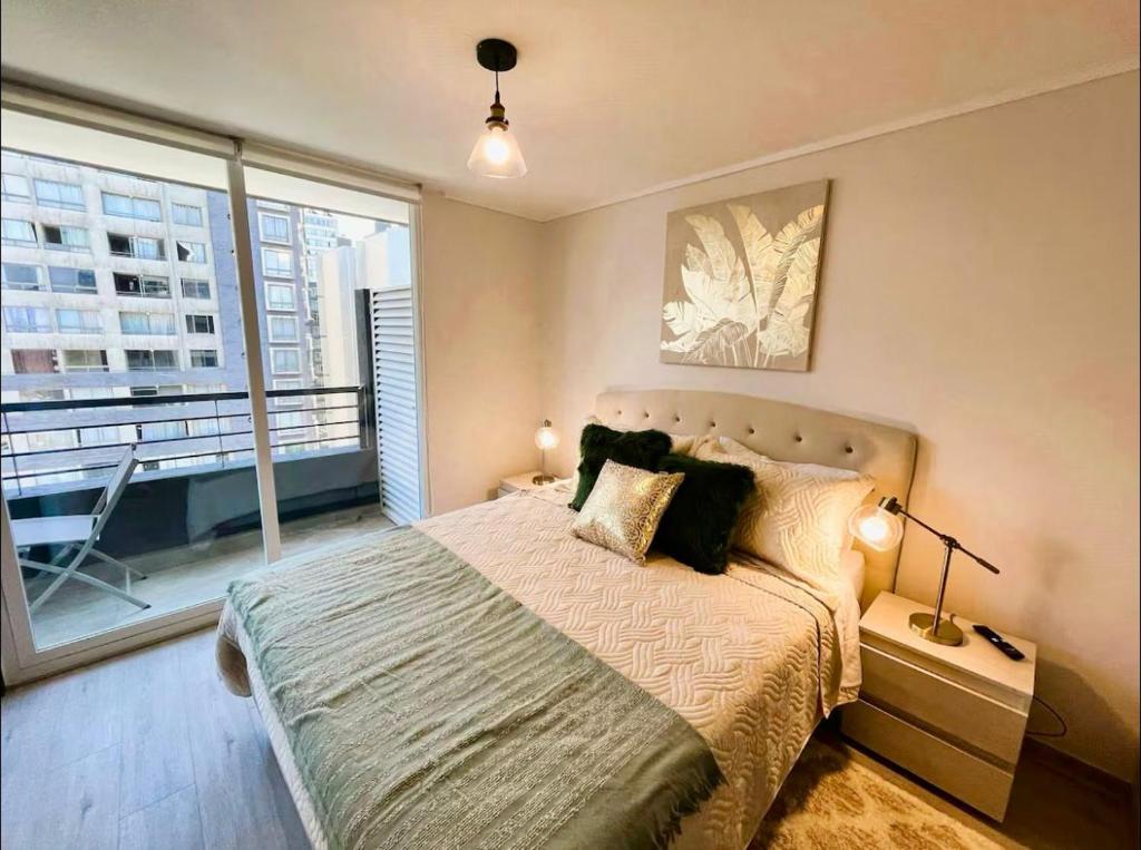 Modern 1BR Apartment, Santa Lucía Metro, Balcony - 1