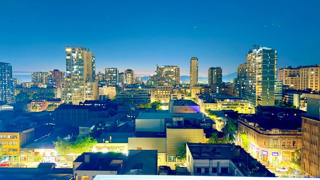 Best Location - Balcony - AC - Flexible Check-In - 2