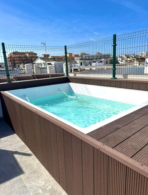 New Central & Cosy Apartment at Fuengirola Beach - 4