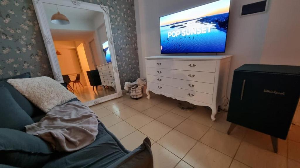 Departamento moderno y comodo, zona clinicas - 1