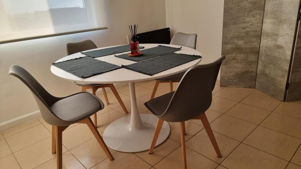 Departamento moderno y comodo, zona clinicas - 5