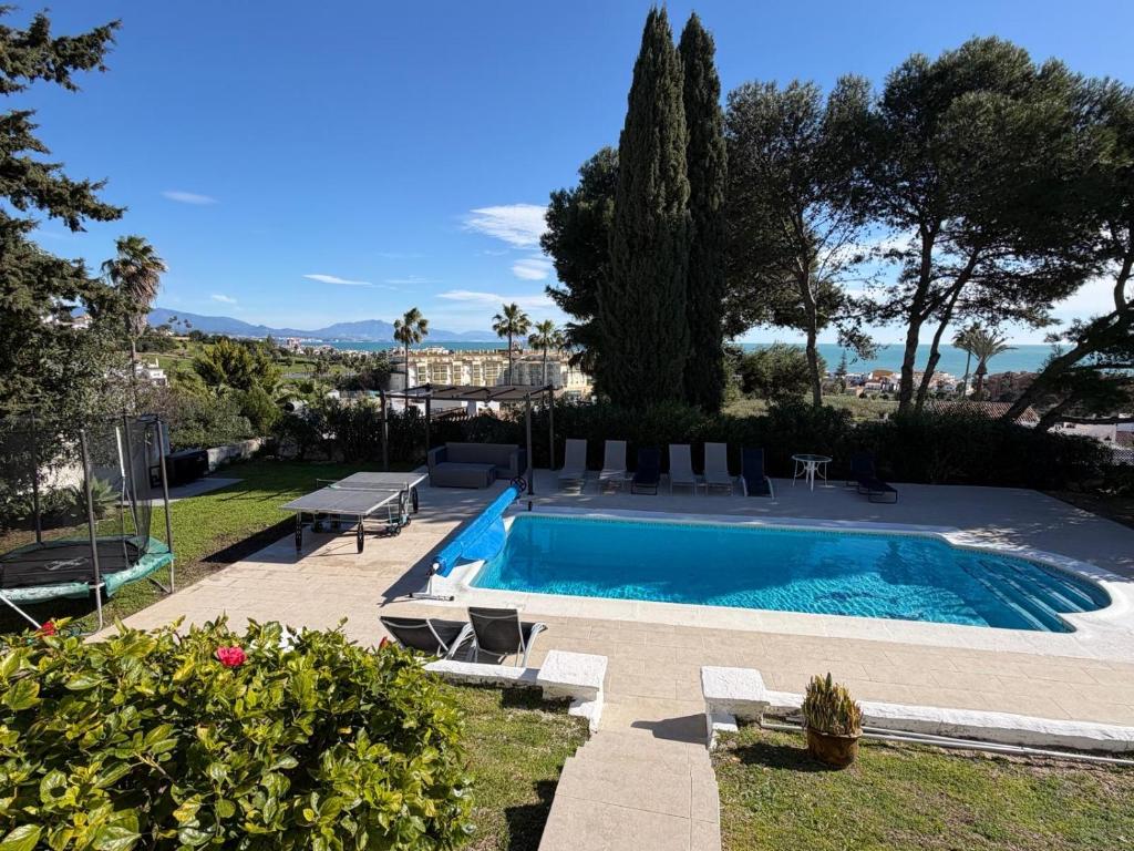 5 Bedroom Villa with HEATED Pool with breath-taking Sea Views, Walking distances to Shops Restaurants Beach - 2