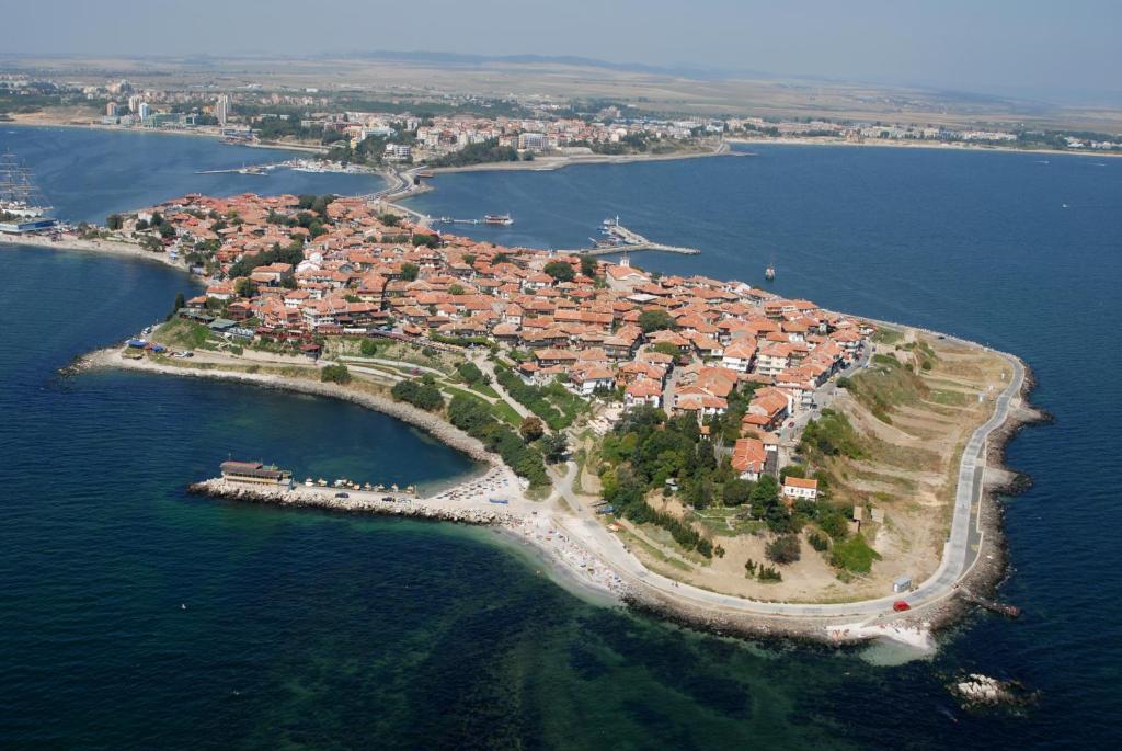 Nesebar Vigo Panorama Private Studios — Hotel in Nessebar