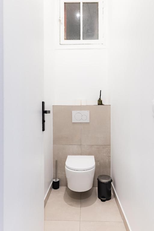 Elegant and Spacious 4-Bedroom Apartment in Paris 16th - 4
