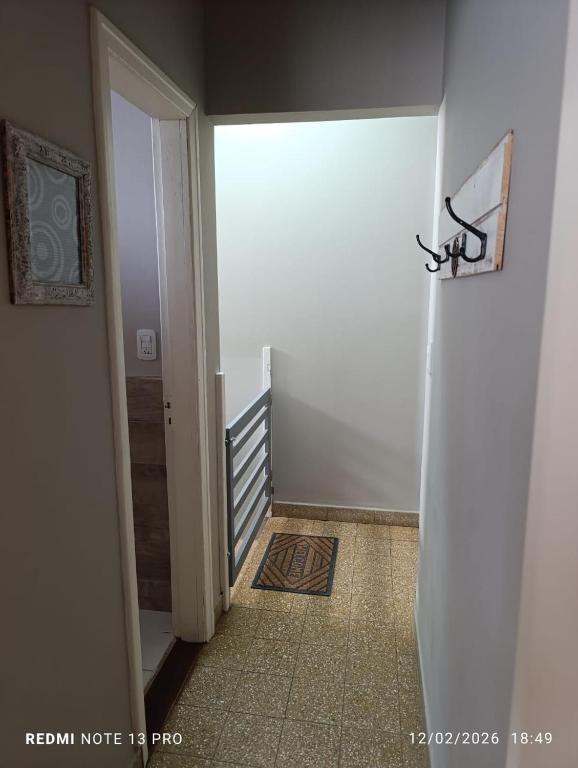 Departamento céntrico, planta alta - 3