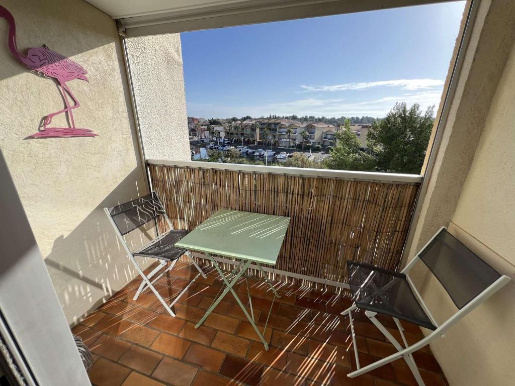 AIG_183 Studio rénové avec terrasse et vue exceptionnelle sur la marina, l’étang et le village de Gruissan - 2