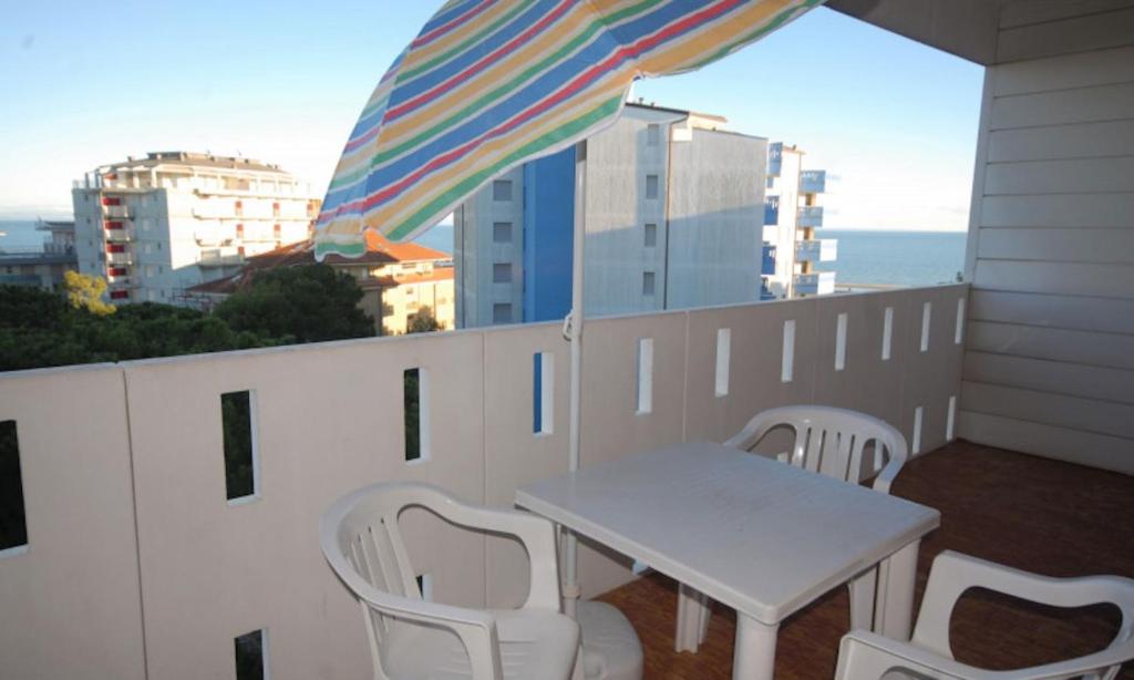 Bright flat with sea view - 2