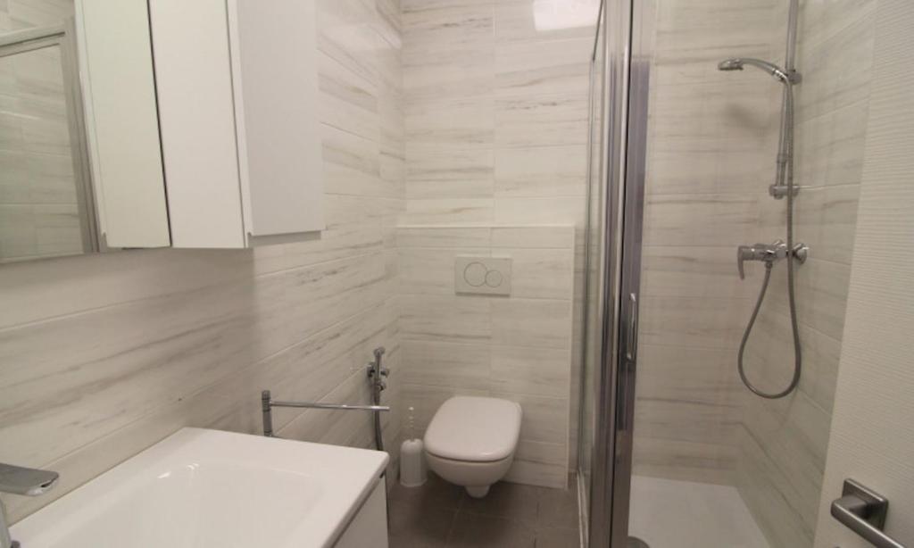 Bright flat with sea view - 5