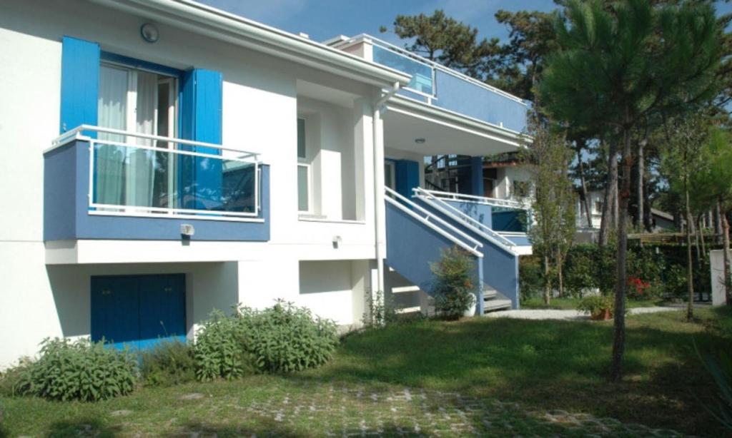 Lovely villa in Lignano Pineta - 3