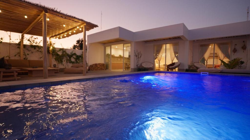 Relájate en piscina-spa, terraza BBQ y AC Paracas - 2