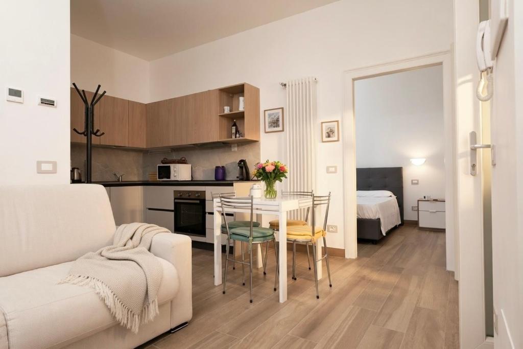 Como Borghi Two-room apartment near old town with AC - 1