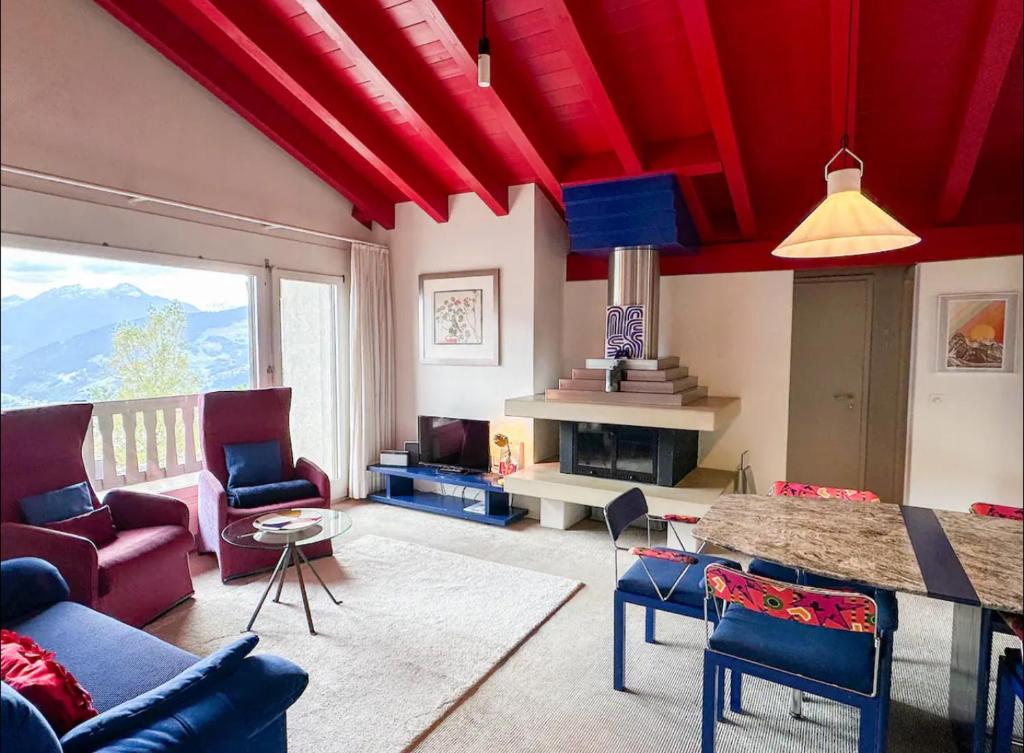 Dach-Panorama-Wohnung Falera - 5min zum Lift zu Fuss - 5