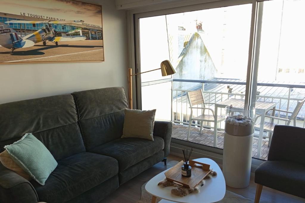 Apartment with balcony near the beach - 2