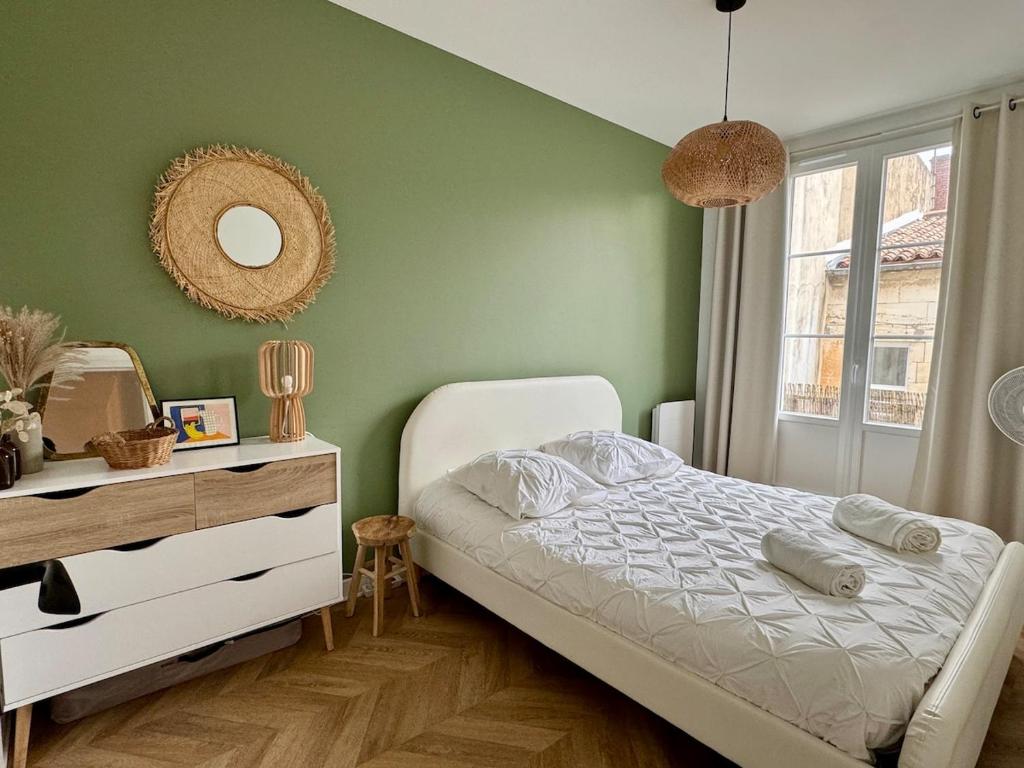 Appartement de Charme T3 Hyper centre Rochelais - 2