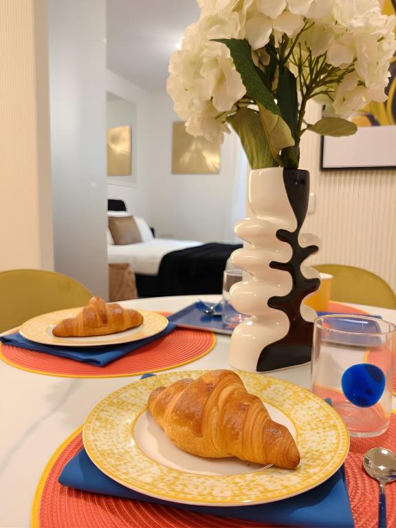 Chic Liberty Flat in Porta Venezia Milan center, Subway 1 min, AC, WiFi - 3