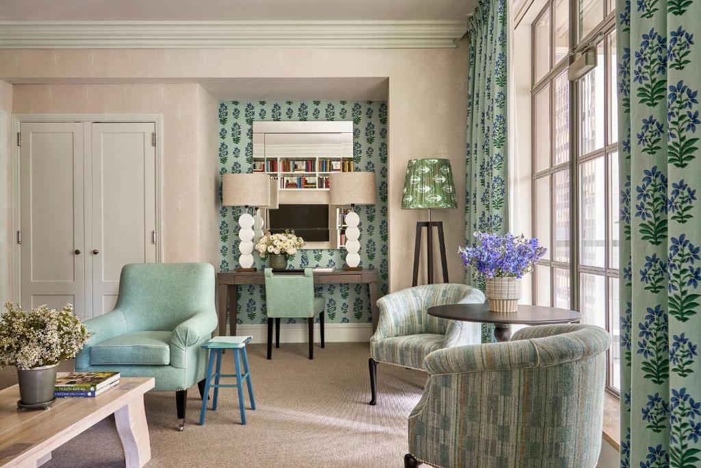 The Whitby Hotel — Hotel rooms in New York City, New York State