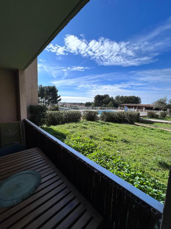 L' instant Bohème T2 1 chambre clim , piscine , parking wifi - 2