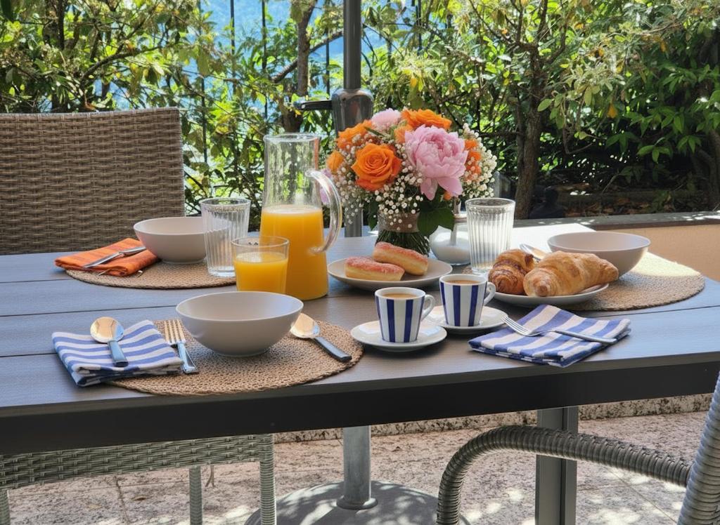 La BuCa - Como - Elegant apartment, 150 sq m - Private covered parking - Private terrace - Just 1500 mt from downtown - 1