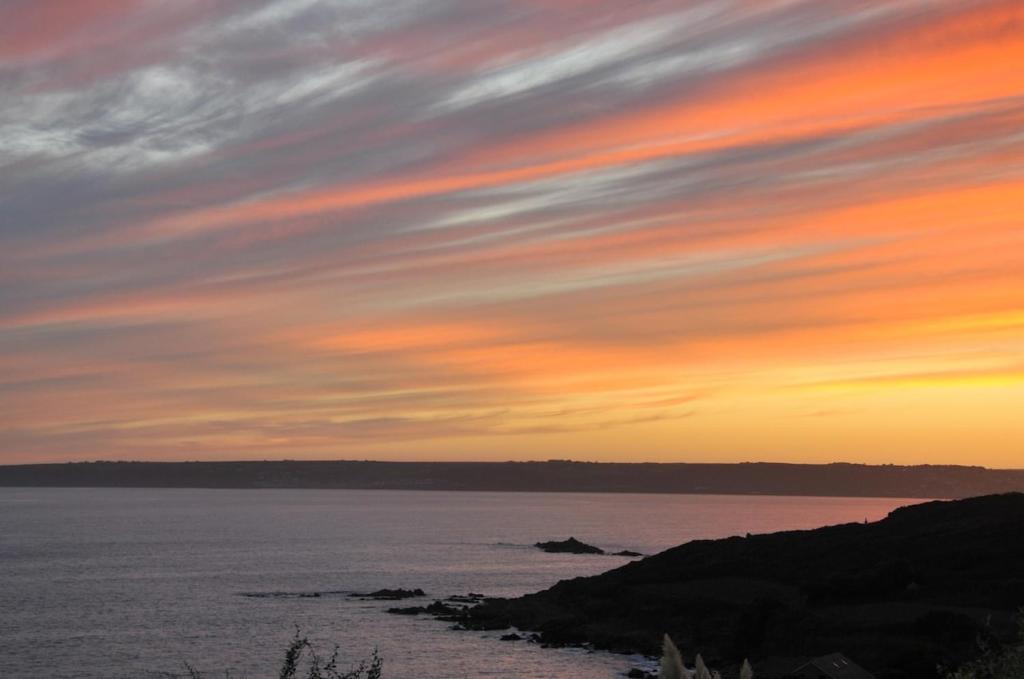 Beachfront Studio Flat, Penzance photo 7