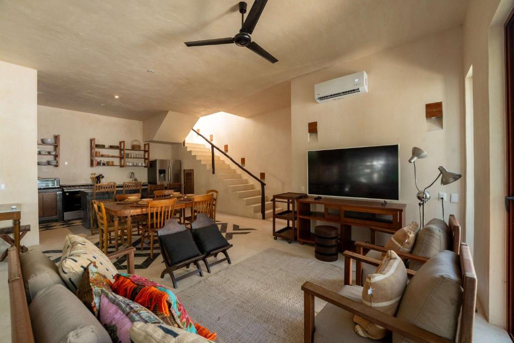 chic 4BR Villa with Private Pool in Holistika Tulum - 4