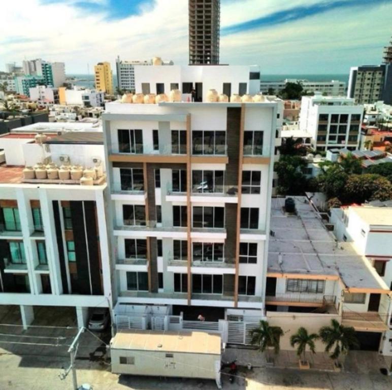 DEPA NUEVO en TORRE CORDOBA a pasos del MALECON y PLAYA - 3