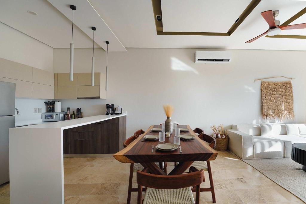 AMIRA Luxury 3BR PH with Rooftop Pool & shared Gym - 5