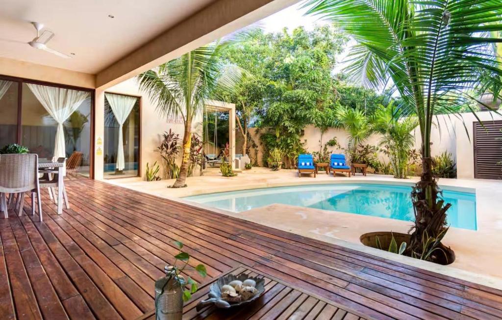 Jungle Luxury 4BR Villa with Private Pool - 2
