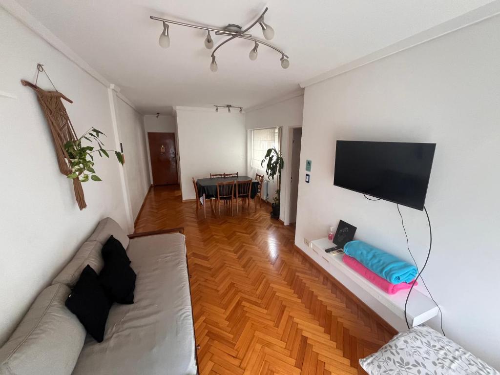 Balcony to the Boulevard, Light and Premium Location - 3