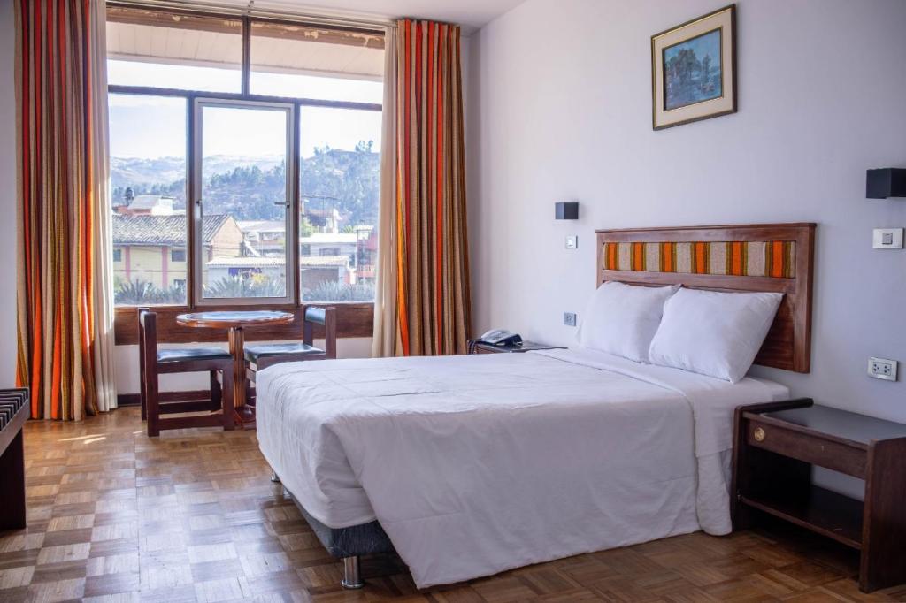 Real Hotel Huascaran - 4